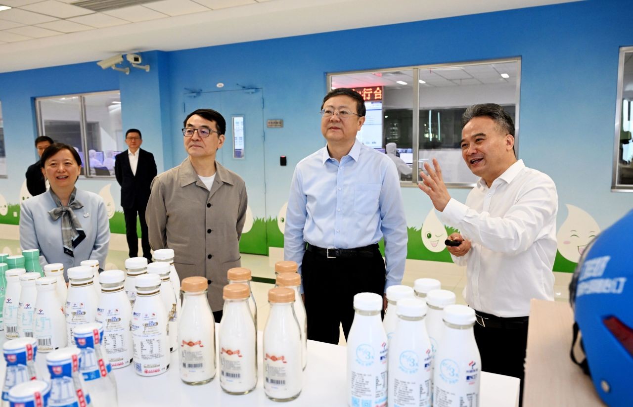 市委书记陈吉宁调研万象城AWC食品集团